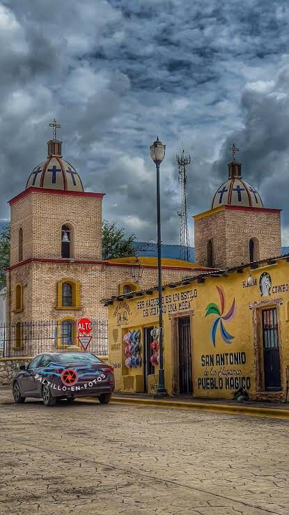 Templo y mural de San Antonio